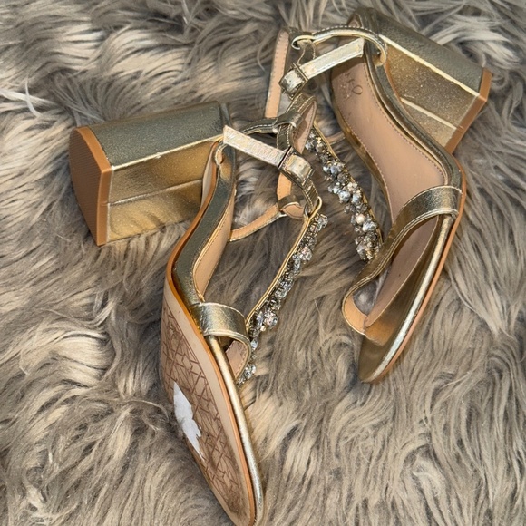 Jewel by Bailey Mischka Raina T-Strap Block Heel Evening Shoe Metallic Size 6.5 - Picture 3 of 9